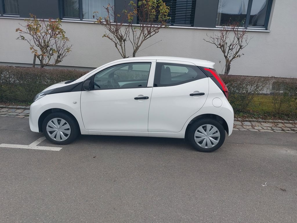 Image of Toyota Aygo (X)