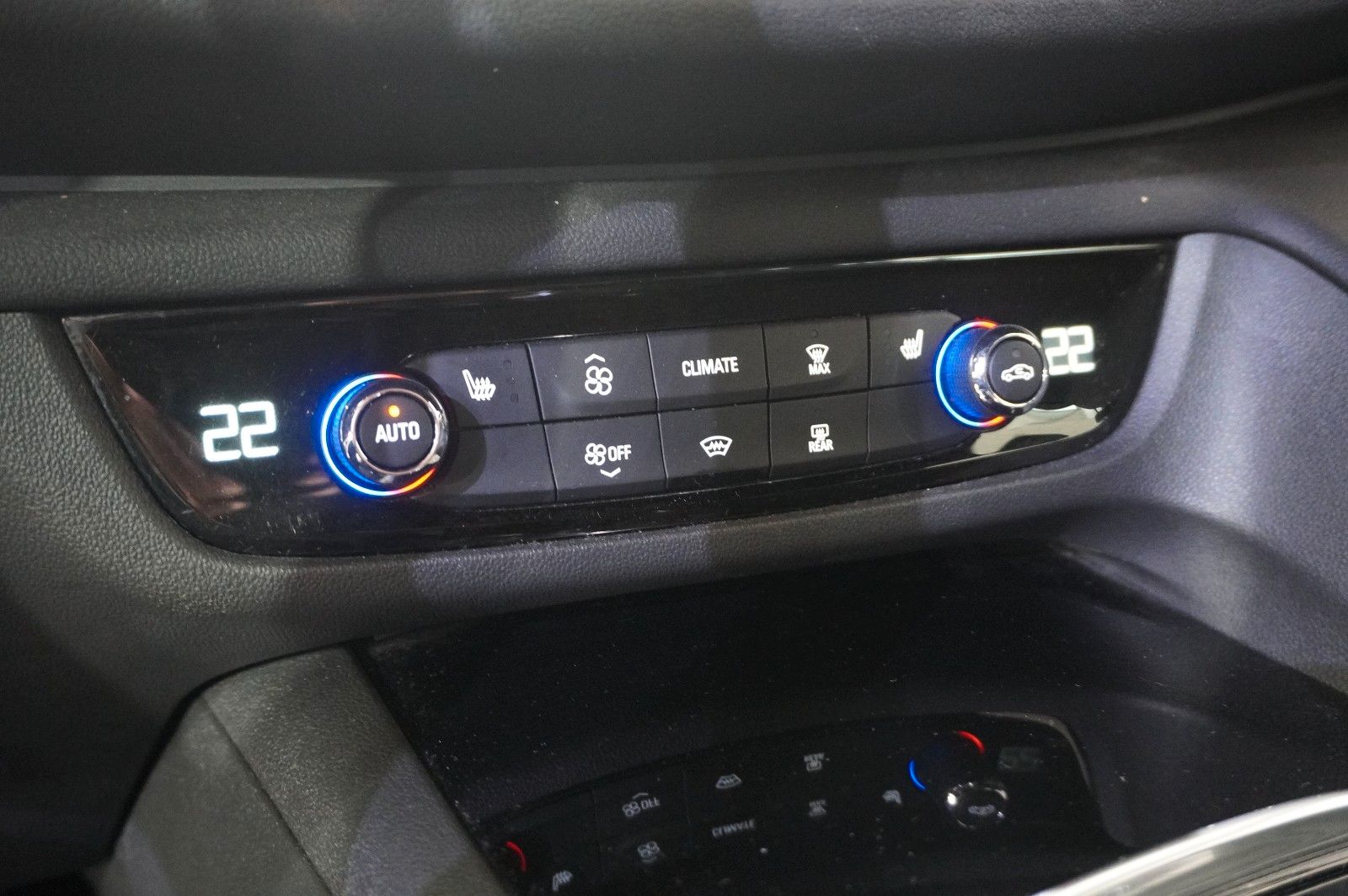 Fahrzeugabbildung Opel Insignia B ST 2.0D ELEGANCE NAVI/LED/KAMERA/DAB+
