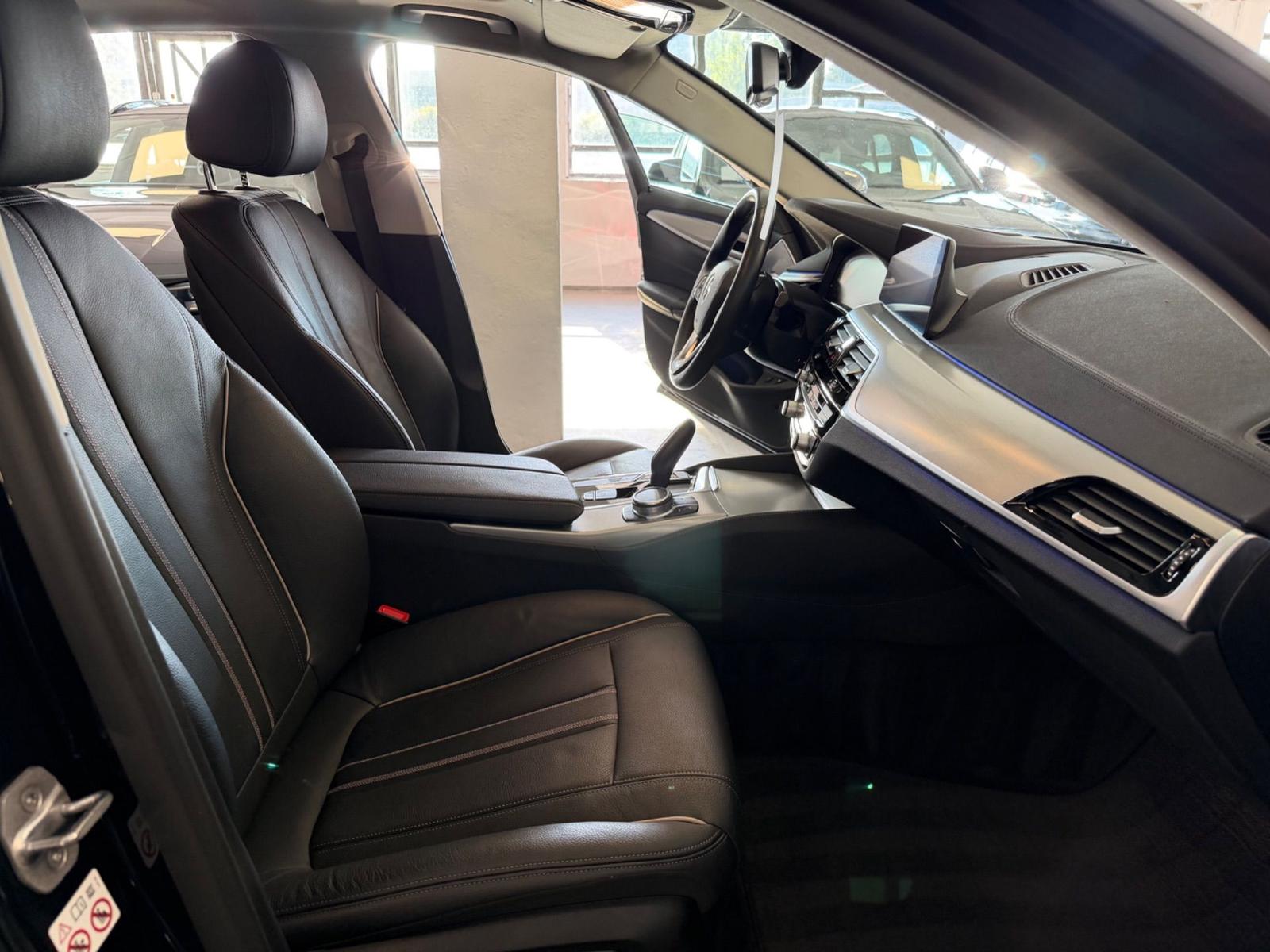 BMW 530 e Luxury Line HUD/PANO/CAM/AHK/ACC/SPUR/HIFI