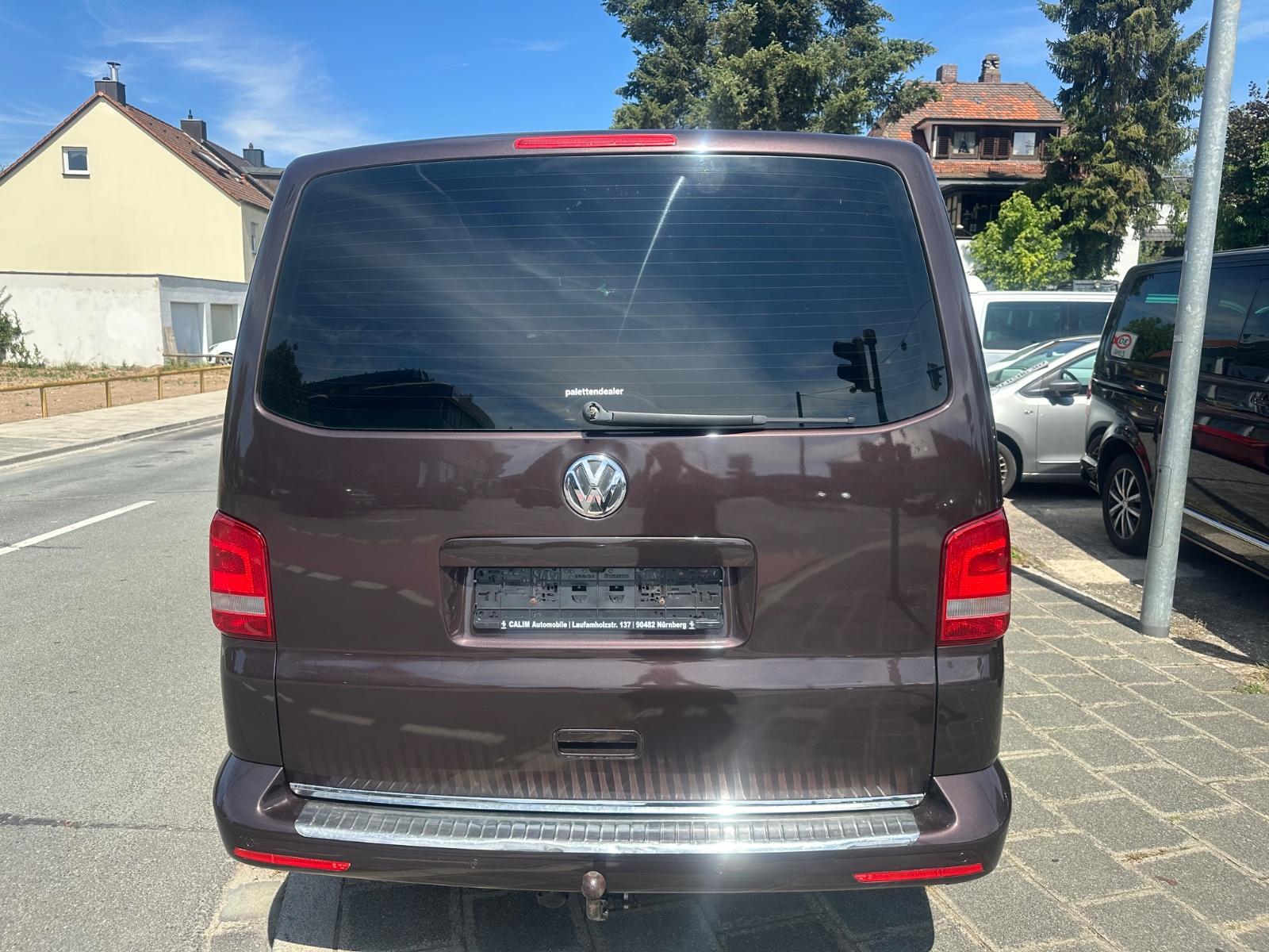 VOLKSWAGEN T5 MULTIVAN 2.0 TDI 179ch HIGHLINE BVA Portes coulissantes 2 côtés Sièges chauffants Caméra de recul
