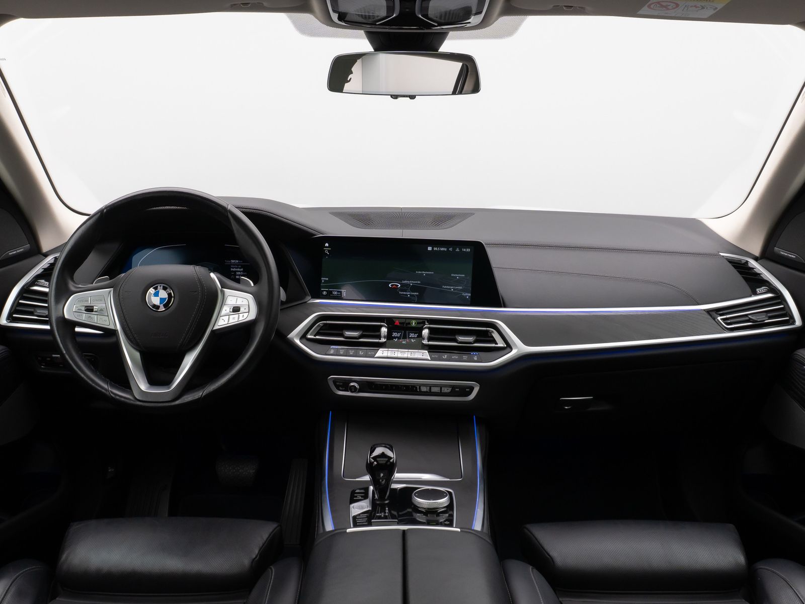 Fahrzeugabbildung BMW X7 xD40d  Panorama Kamera HUD DAB H/K SoftCl AHK