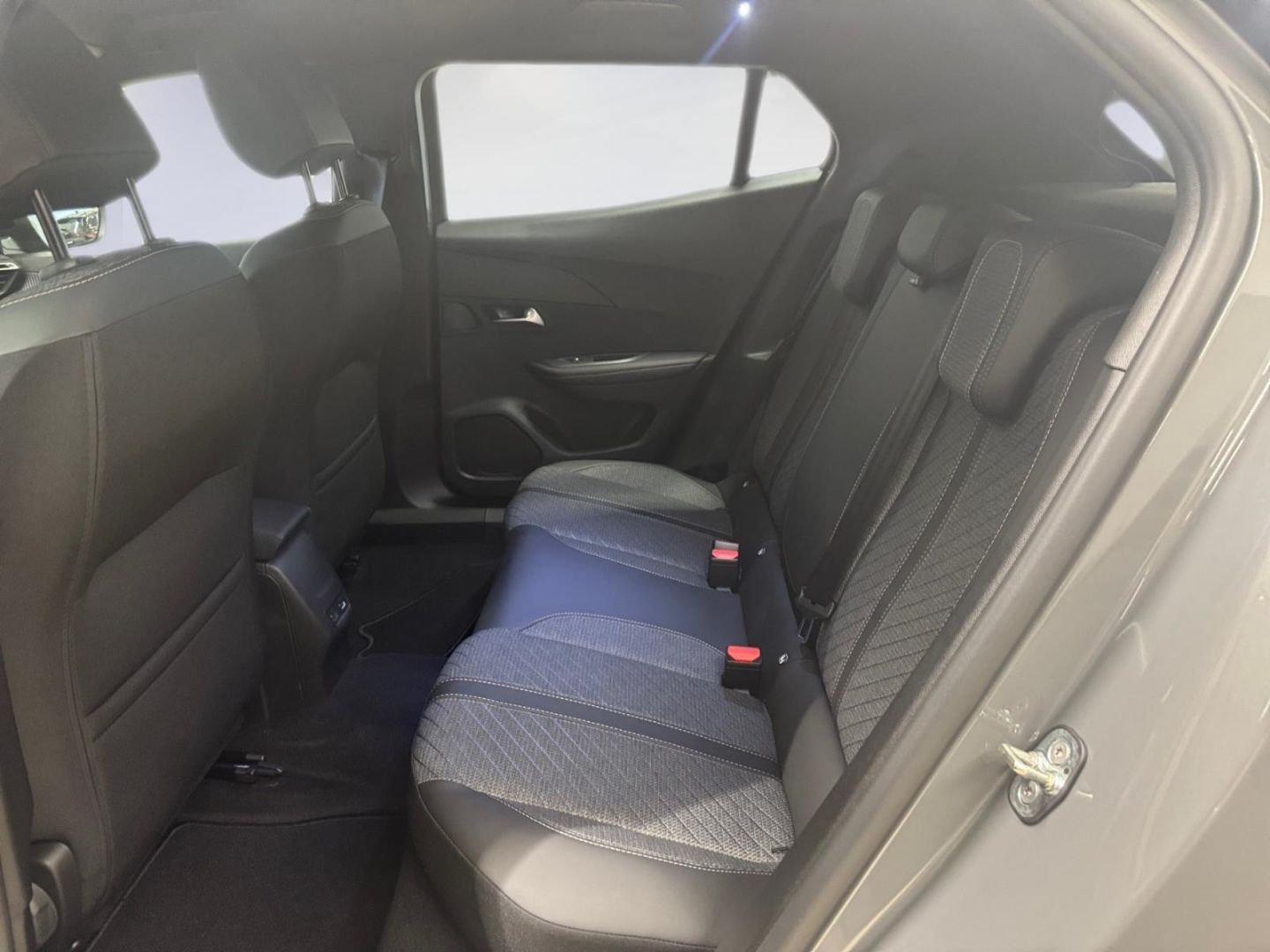 Peugeot 2008 - Bild 12