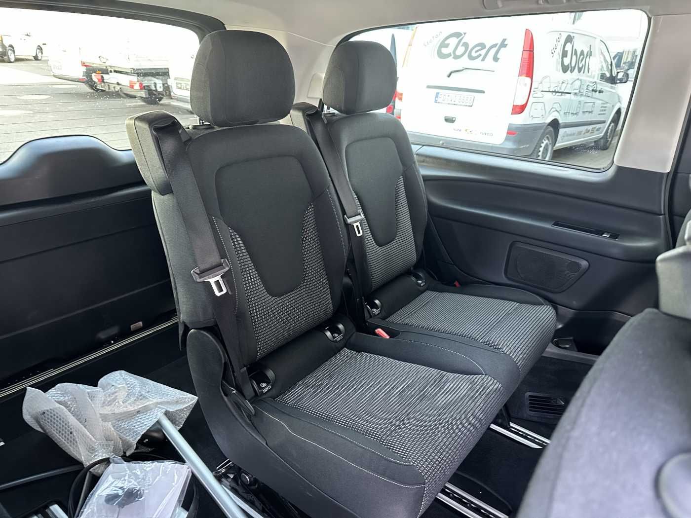Fahrzeugabbildung Mercedes-Benz V 300 d EDITION 4MATIC DISTRONIC AHK LED Kamera