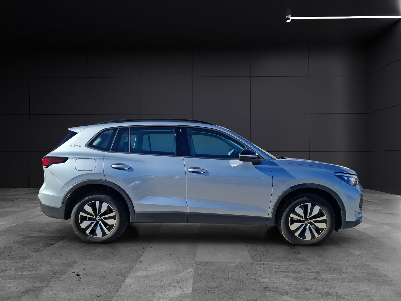 Fahrzeugabbildung Volkswagen Tiguan TDI Goal DSG 4M Standhzg LED AHK Navi AID