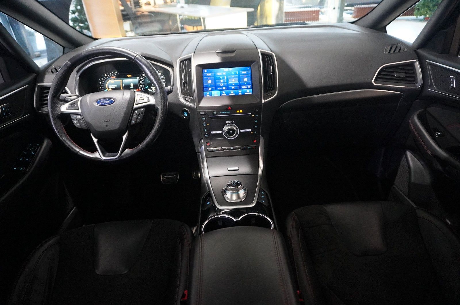 Fahrzeugabbildung Ford S-Max 2.0D ST LINE 7-SITZE NAVI/LED/KAMERA/AHK