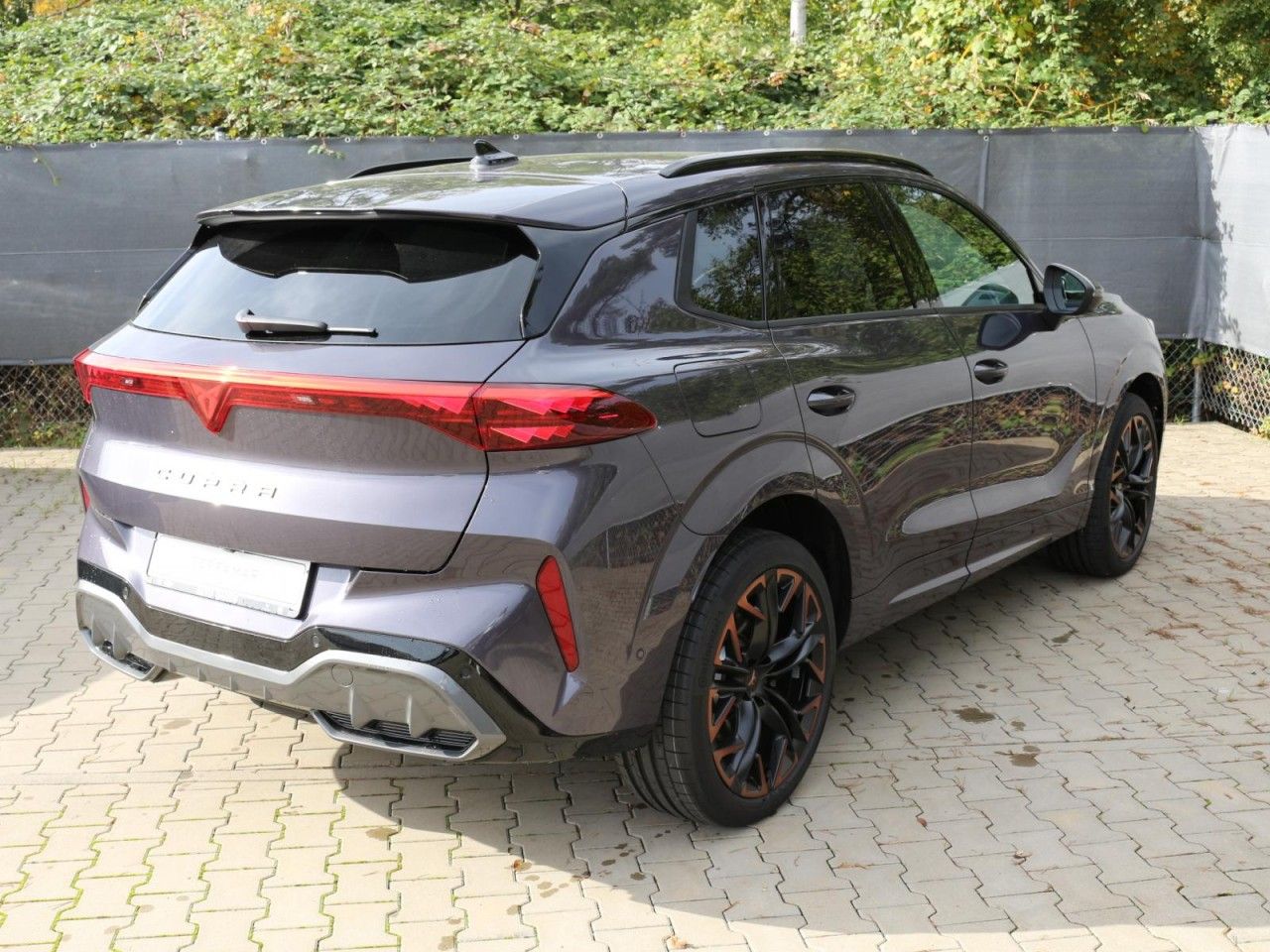 Fahrzeugabbildung CUPRA Terramar VZ 1.5 e-Hybrid DSG