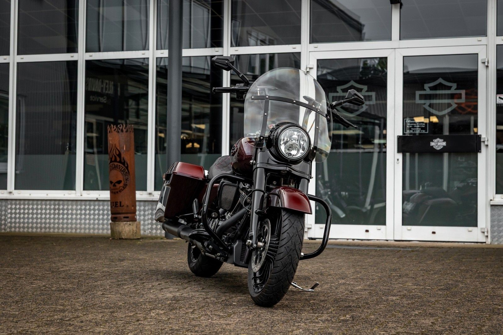 Fahrzeugabbildung Harley-Davidson FLHRXS ROAD KING SPECIAL 114 CUI - JEKILL&HYDE -