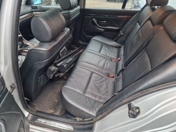 BMW 525 - 12