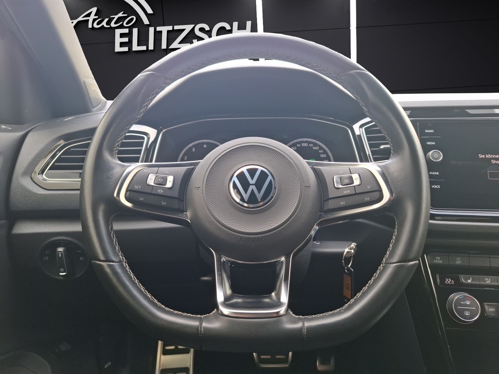 Fahrzeugabbildung Volkswagen T-Roc TSI Sport DSG LED AHK CarPlay ACC RFK SH 1