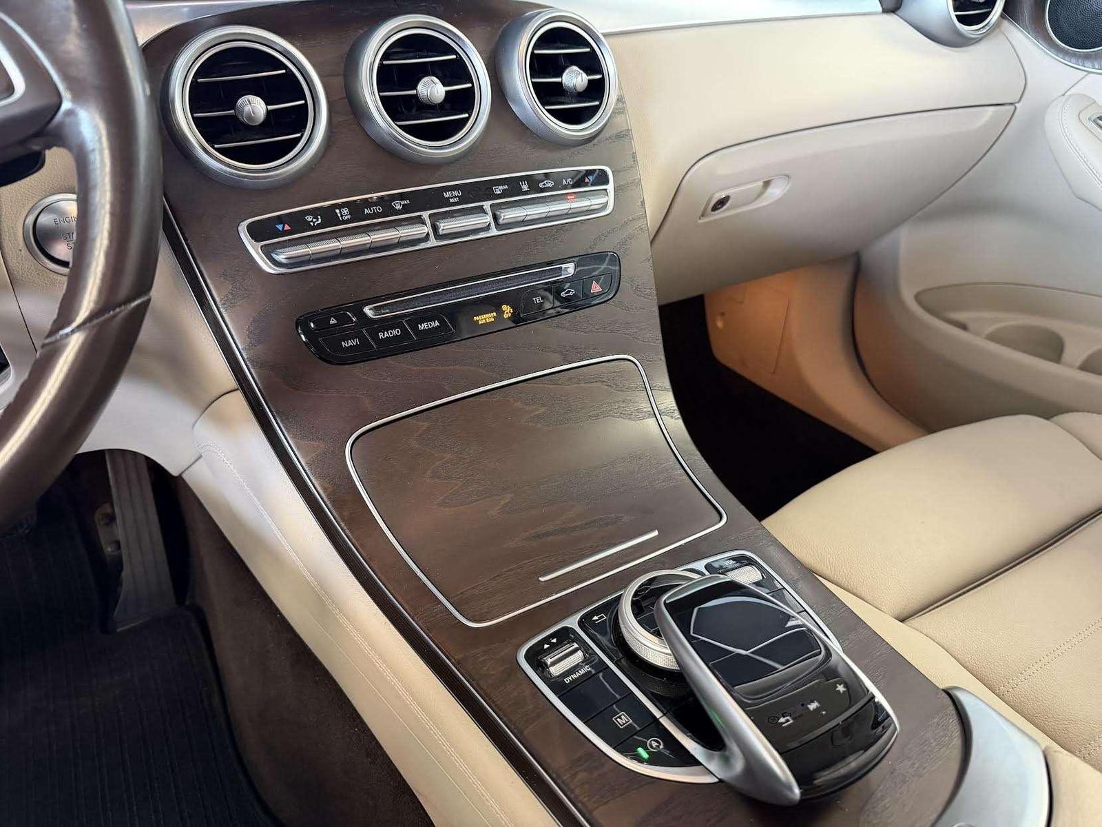 Mercedes-Benz GLC 300 GLC 300 COUPE AMG LINE 4Matic 360KAMERA 