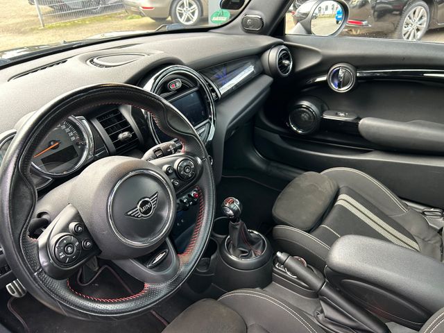 Fahrzeugabbildung MINI Cooper S John Cooper Works+Navi+18 Zoll+Panorama