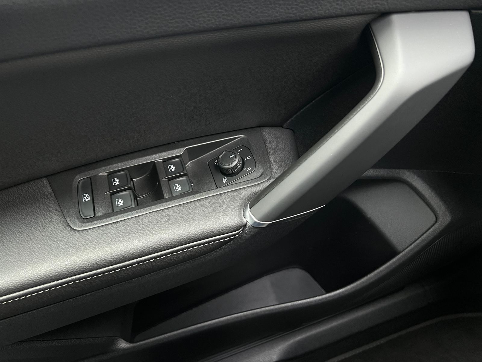 Fahrzeugabbildung Volkswagen Touran Goal 1.5 TSI DSG *AHK, IQ Light, ACC, Kam