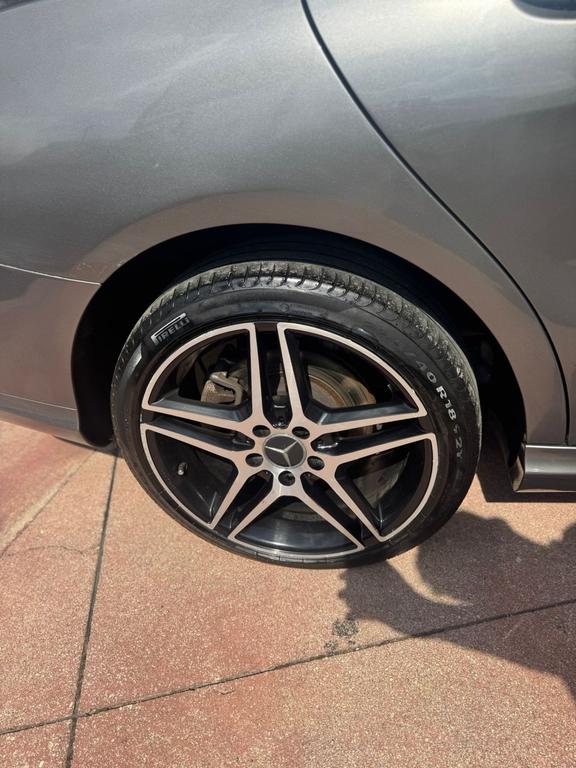 Mercedes-Benz CLA 200