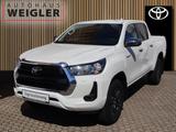 Toyota Hilux Double Cab 2.8 Comfort 4x4 Automatik - Toyota Hilux Gebrauchtwagen in Köln