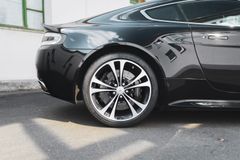 Fahrzeugabbildung Aston Martin V12 Vantage Carbon Black Edition *MwSt / Manual*