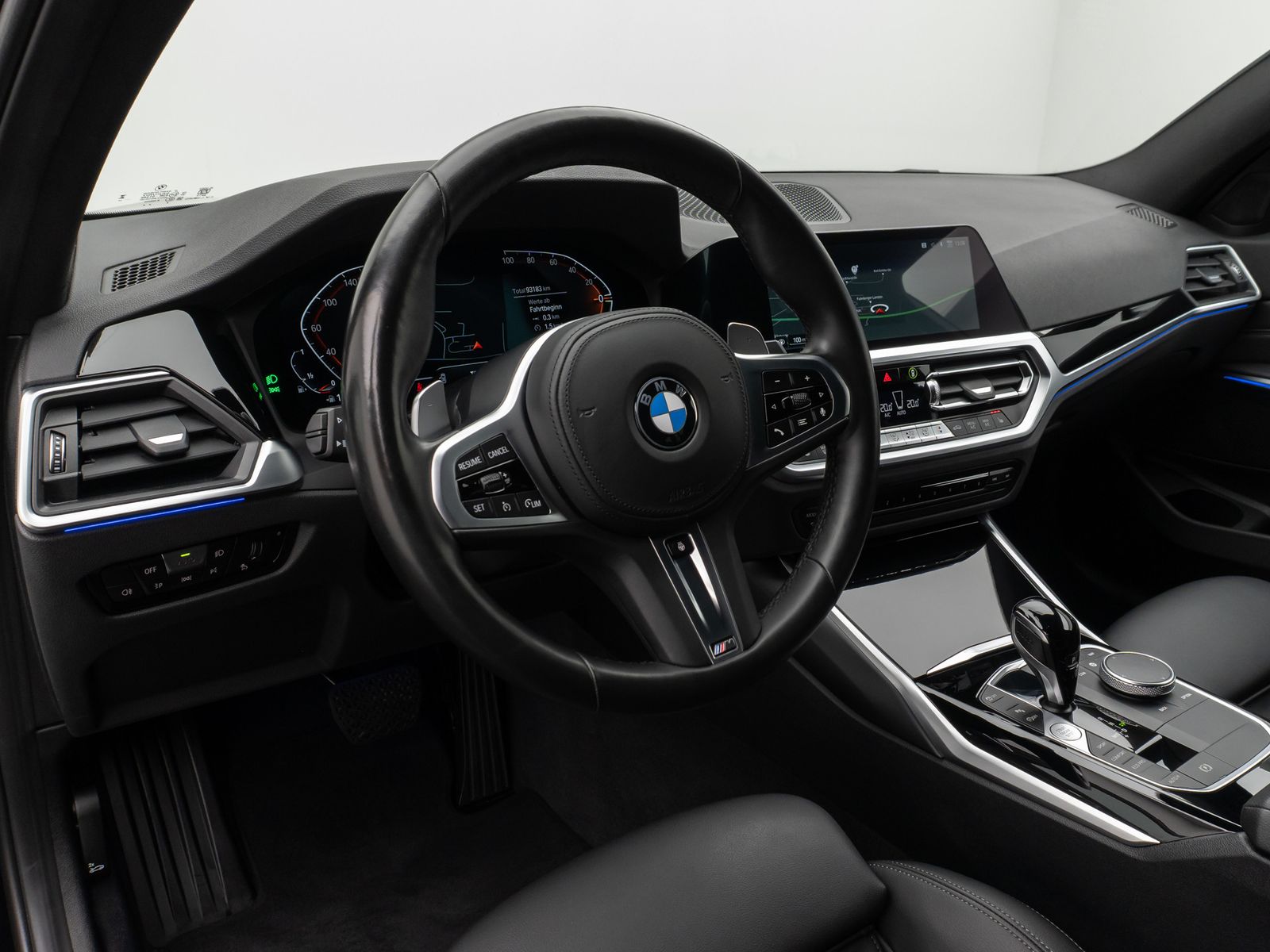 Fahrzeugabbildung BMW 330i Sport Line Kamera Lenkhz HiFi Komfort Alarm