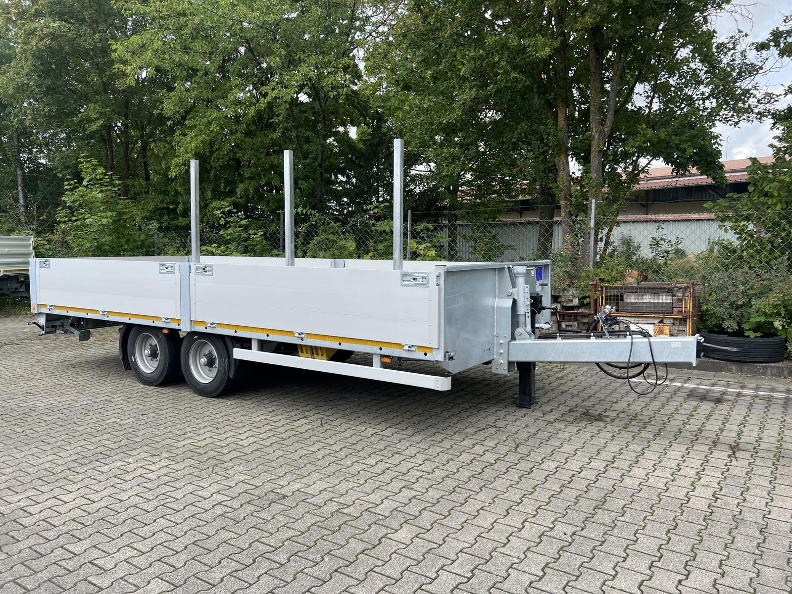 Möslein  Tandem- Pritschenanhänger- Tieflader