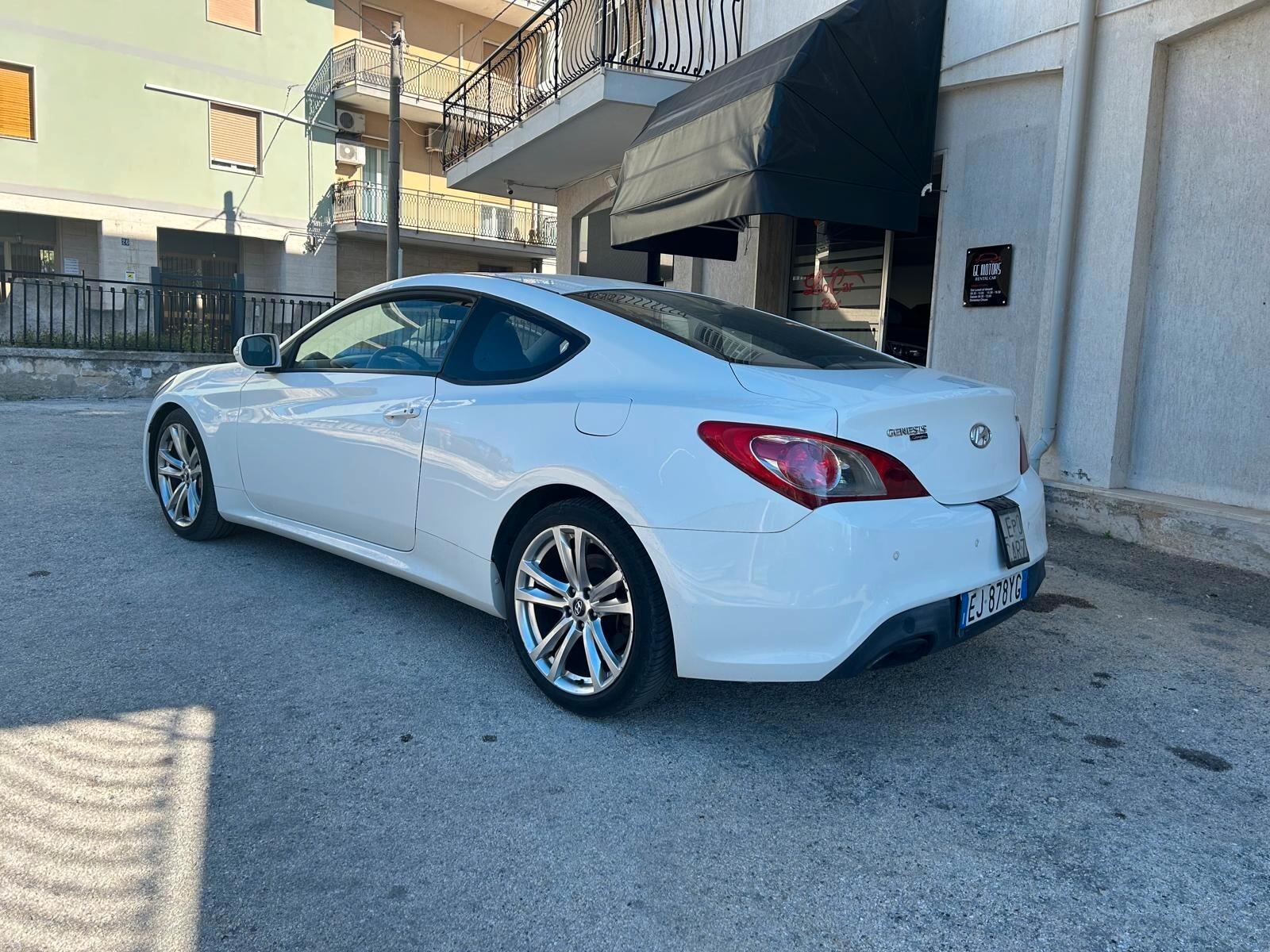 Hyundai Genesis Coupé 2.0 Turbo 213ch - 1 ère main - Révision récente - Toit ouvrant - Sièges éléctriques