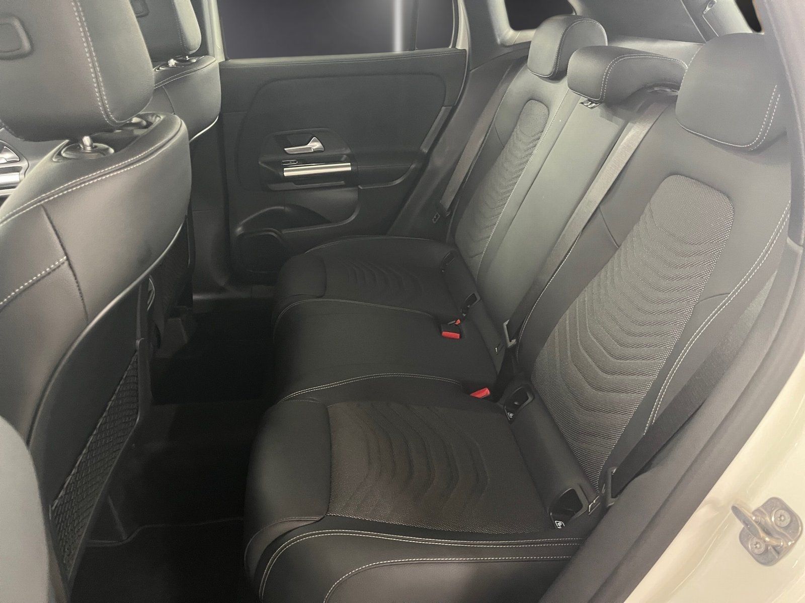Fahrzeugabbildung Mercedes-Benz GLA 250 e Progressive*LED*Kamera*Easy-Pack*11kW*