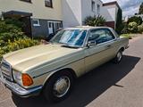 Mercedes-Benz CE 230 Oldimmer HD - Mercedes-Benz Coupé aus dem Jahr 1984