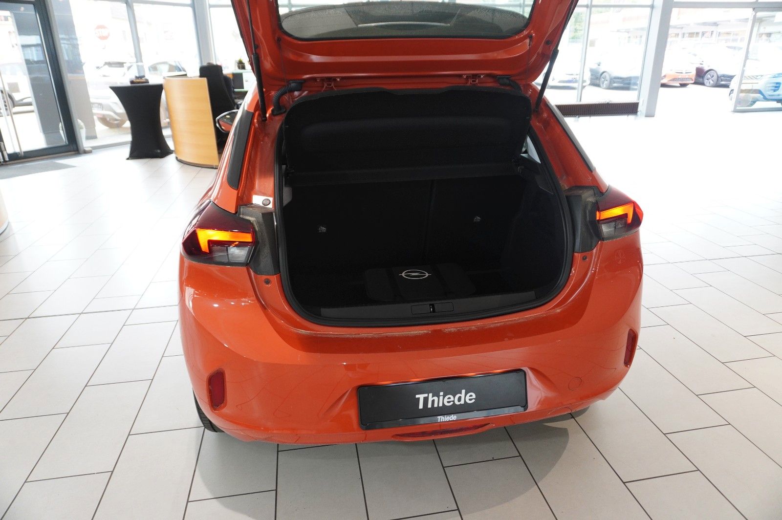Fahrzeugabbildung Opel Corsa-e F EDITION 7KW NAVI/VIRT/TEMP/DAB/WÄRMEP.