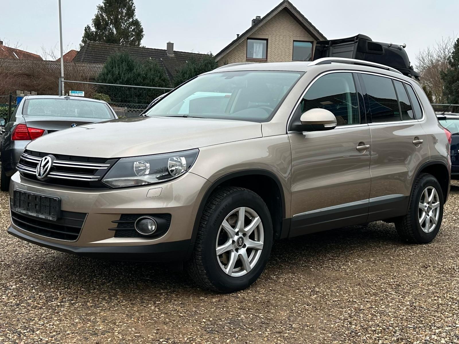Volkswagen Tiguan 2.0 TDI 4MOT 1Hand Scheckheft AHK SHZ