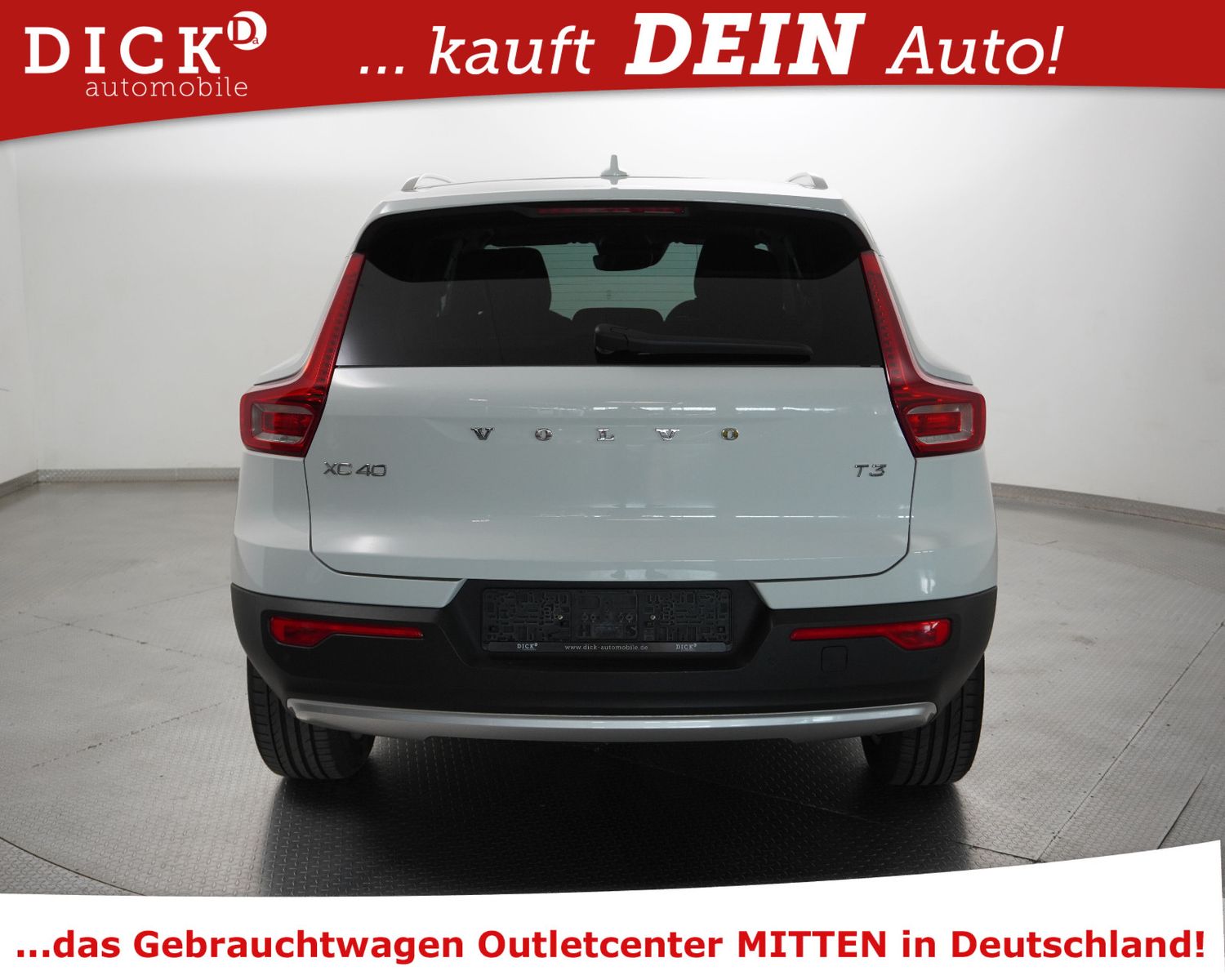 Fahrzeugabbildung Volvo XC40 T3 Aut Momen PANO+VIRTU+LED+KAM+H&K+ACC+SHZ