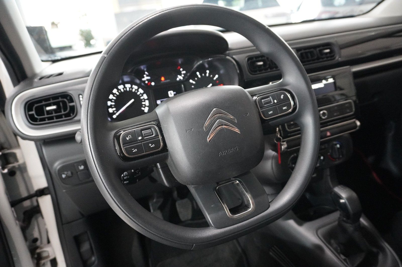 Fahrzeugabbildung Citroën C3 LIM. 1.2 FEEL LED/KLIMA/SHZ/PDC/TEMP./USB