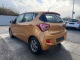 Hyundai i10 FIFA World Cup Edition  Sport Lenkrad - Hyundai: Sport