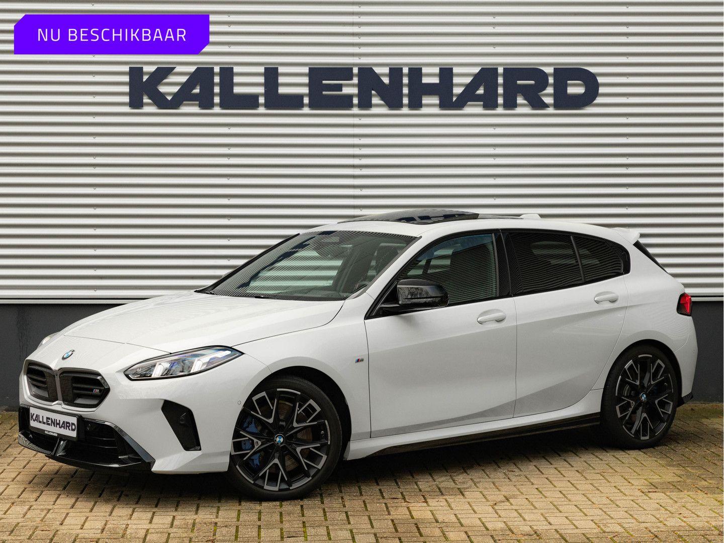 BMW M135 1-serie xDrive - Pano - Trekhaak - Head-Up