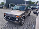 Lada NIVA LANG 4TÜR HU SERVICE KONSERV AHK LADA HÄNDL - Lada Urban: 4.4