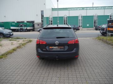 Volkswagen Golf - 6