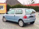 Renault Twingo 1.1 Faltdach-Cabrio-Feeling,Öl+TÜV+AU-NEU - Renault Twingo aus 2003 mit Benzin-Antrieb: Kleinwagen