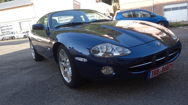 Jaguar XK8 Coupe