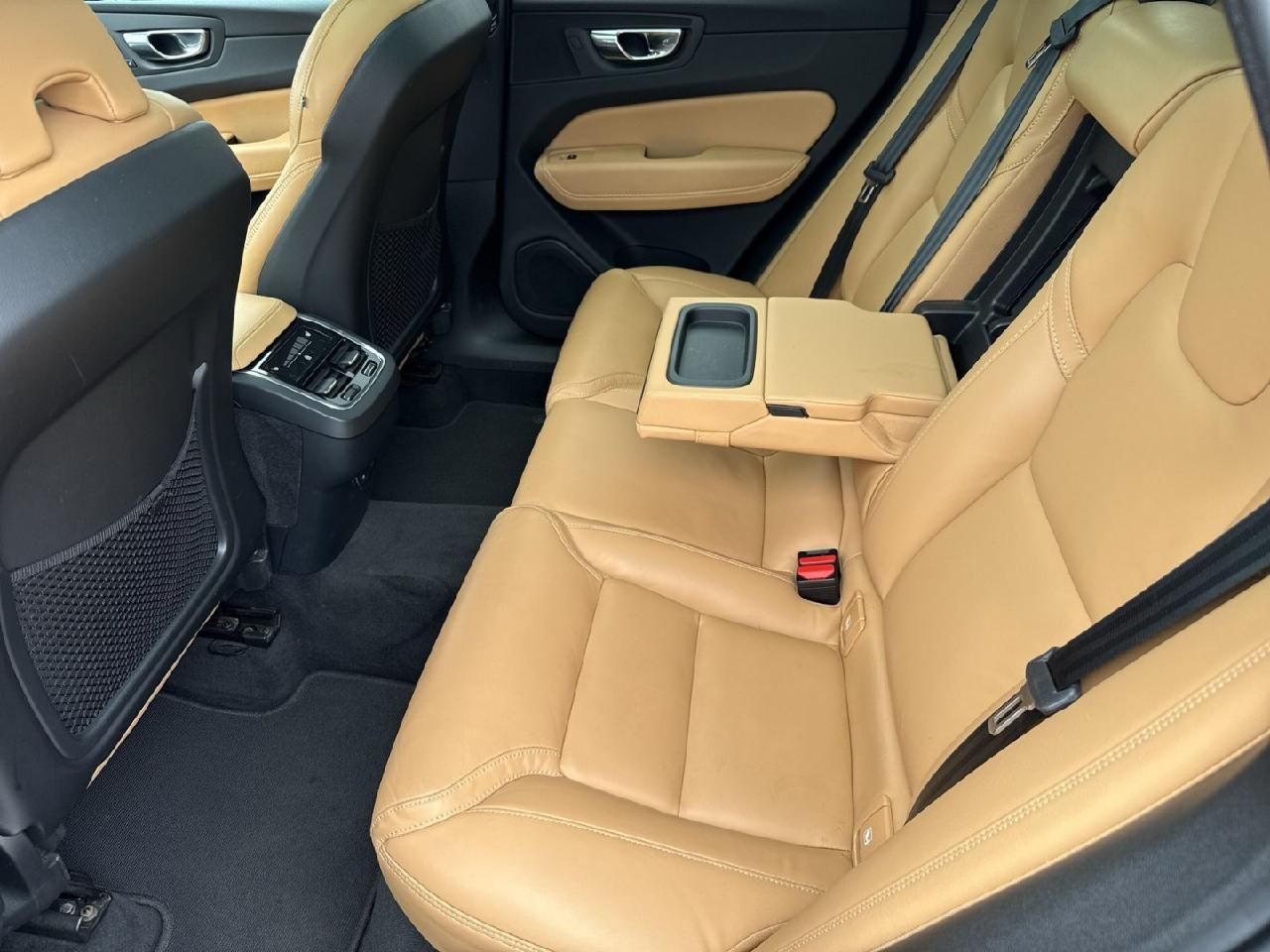Fahrzeugabbildung Volvo XC60 Inscription AWD