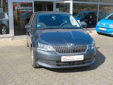 Fahrzeugabbildung SKODA Fabia Ambition TSI CLIMATRONIC PDC 8-FACH 1.HD