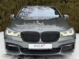 BMW 750 L d xDrive M Paket LED+NAV+SHZ+MEMO+PANO+KAM - graue BMW 750