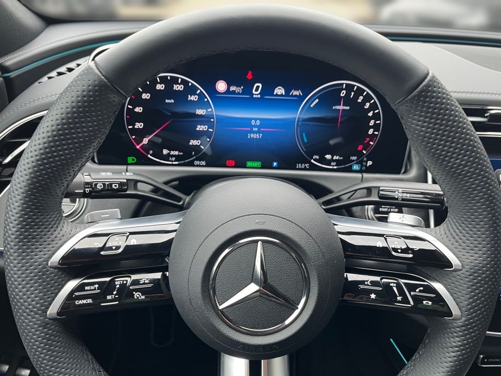 Fahrzeugabbildung Mercedes-Benz E 300 eT AMG Night AHK Sitzklima Airmatic Burm.