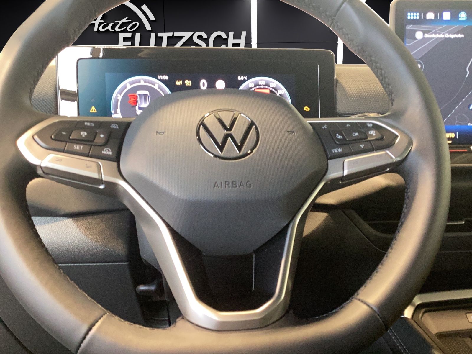 Fahrzeugabbildung Volkswagen T-Roc Style eTSI DSG ACC LED+ SH HuD 360° Massag