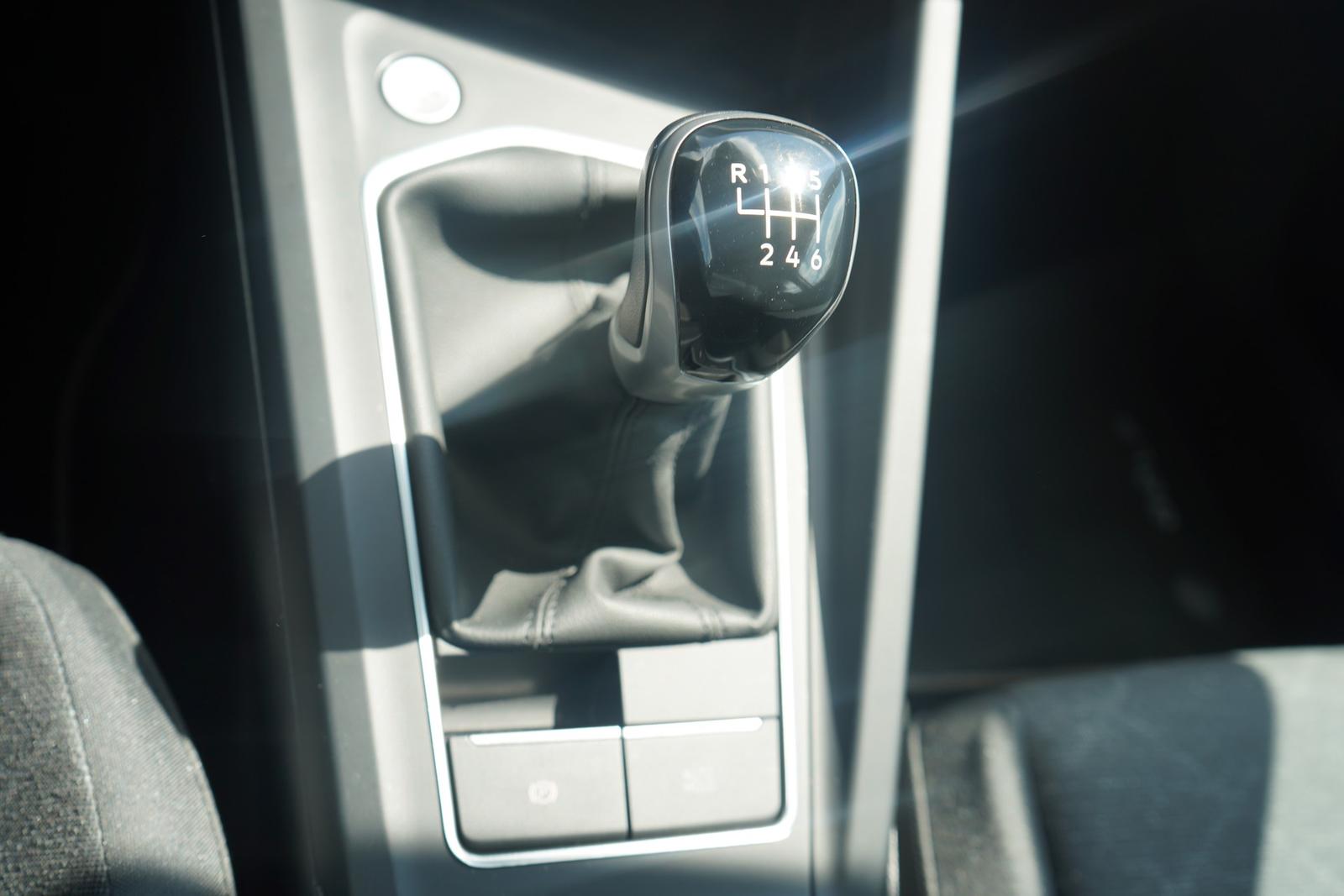 Volkswagen Golf VIII 1.5 TSI Life LED ACC App-Connect PDC