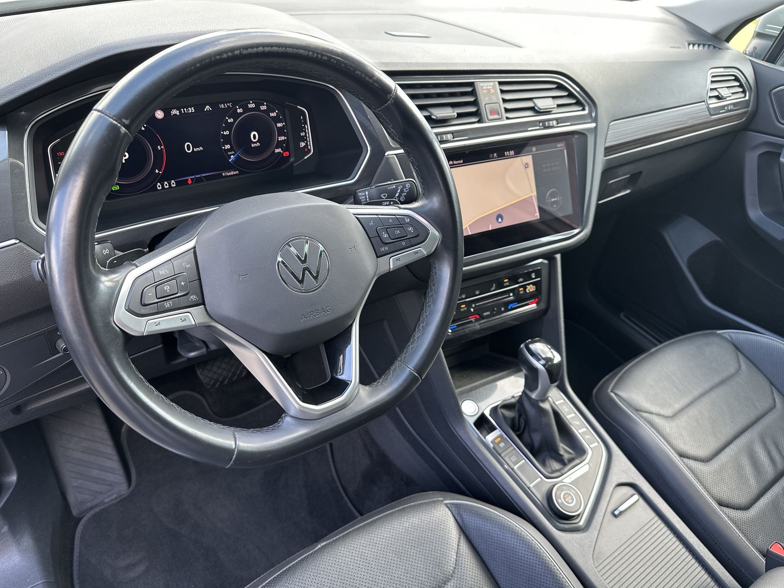 Fahrzeugabbildung Volkswagen Tiguan Allspace Elegance 4M NAV+LED+PANO+AHK+ACC