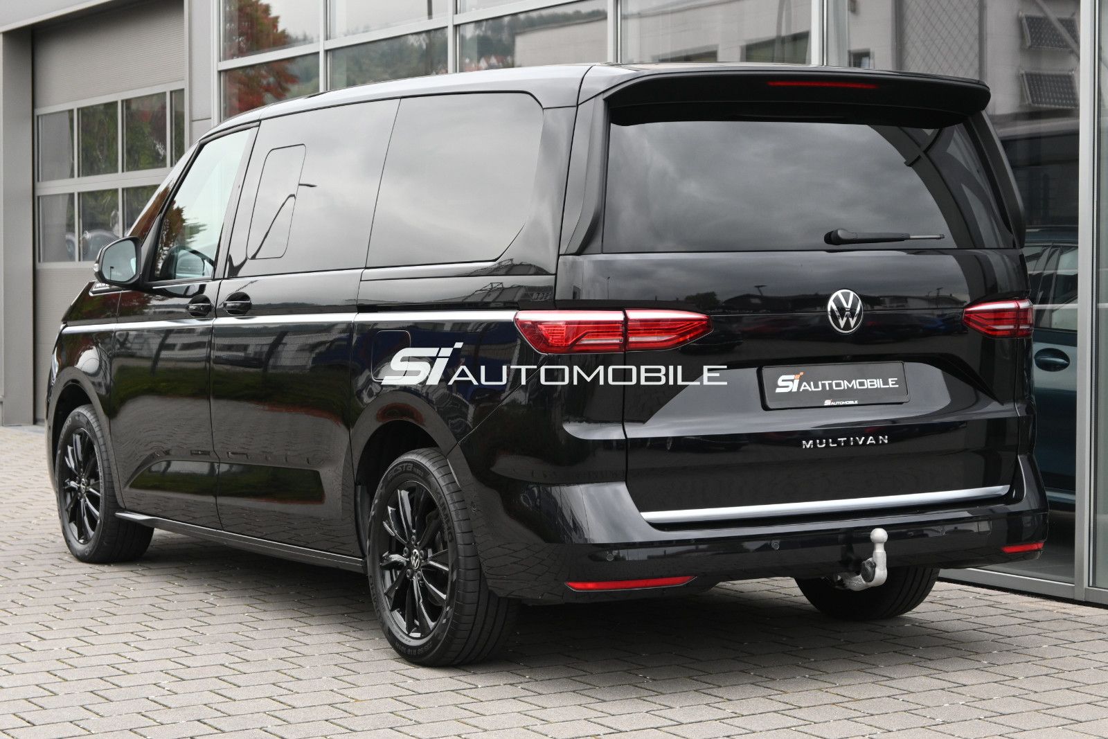 Fahrzeugabbildung Volkswagen T7 Multivan 2.0 TDI DSG LÜ Lang Style °DCC°AHK°