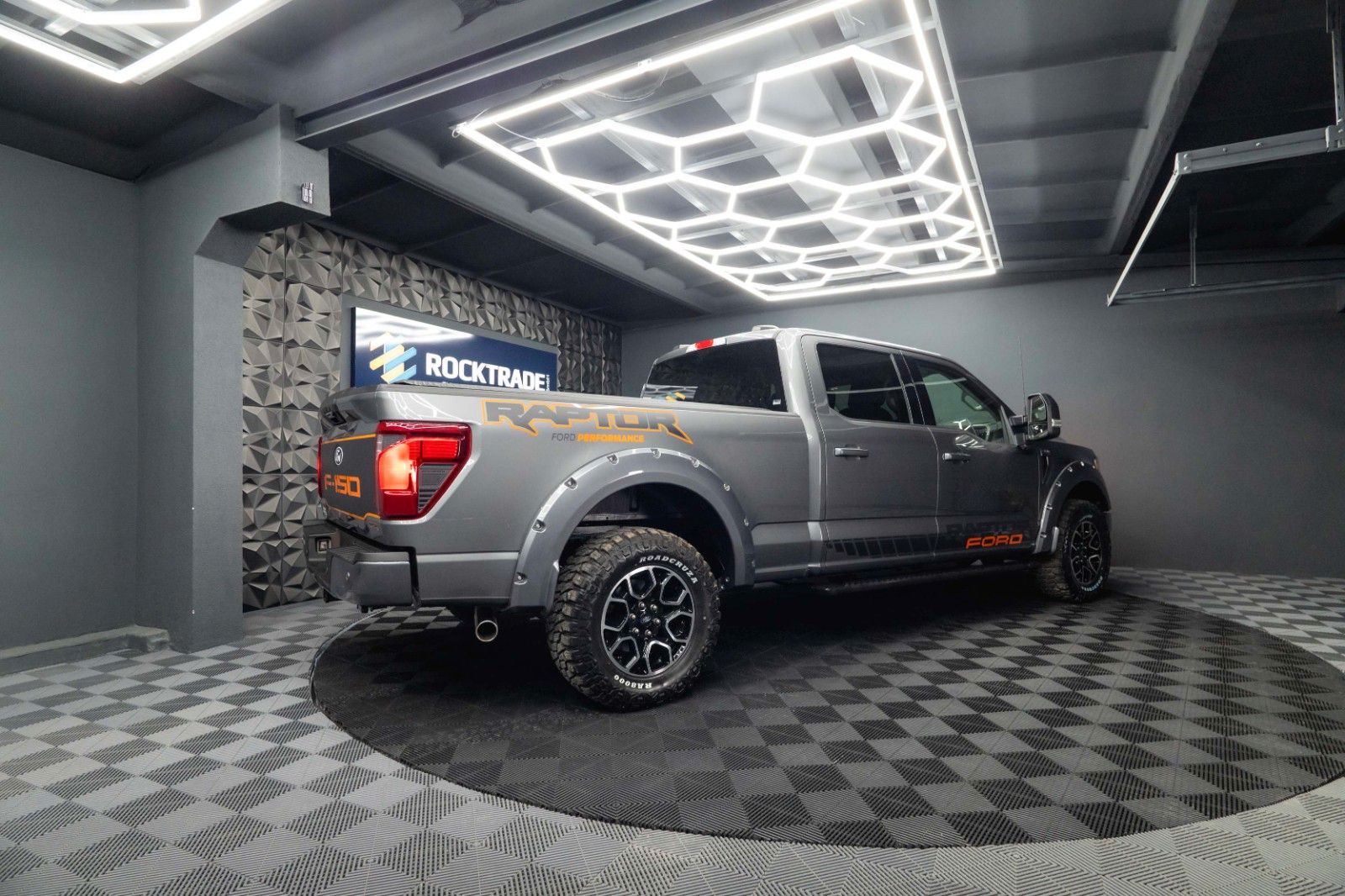 Fahrzeugabbildung Ford F150 5.0L V8 4x4 SuperCrew Longbed RAPTOR 19%