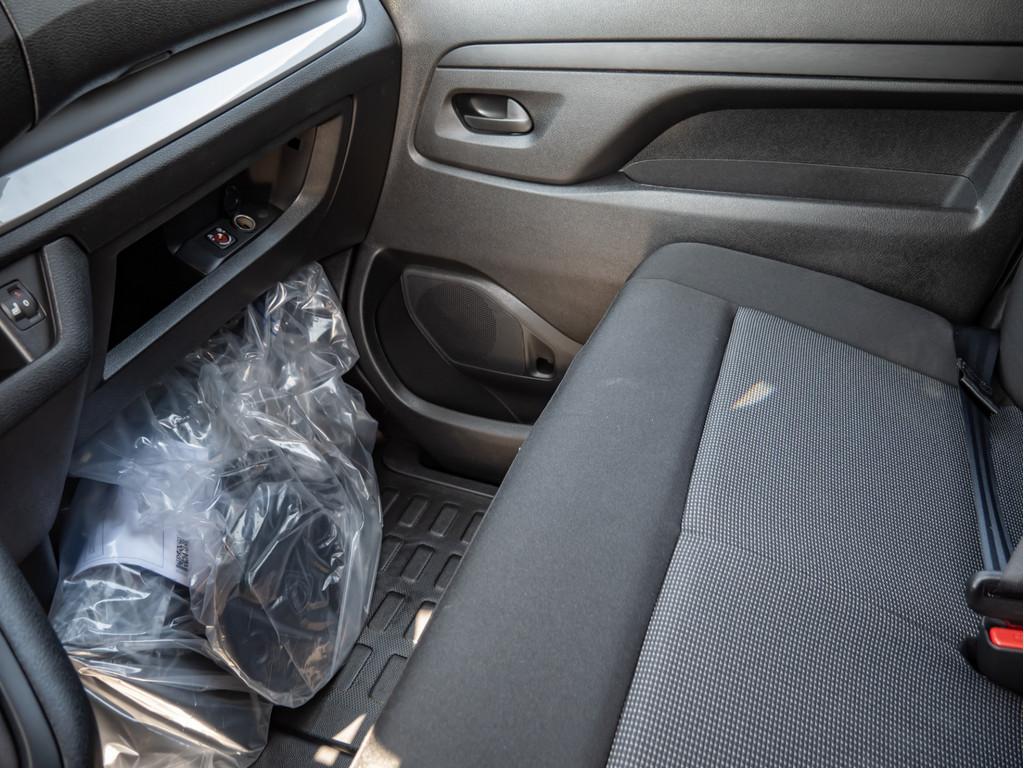 Peugeot Expert DOKA Kasten 2.0 Lang 140 SHZ LENKRADHZ.