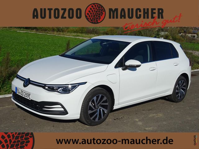 Volkswagen Golf VIII 1.4 eHybrid Style/Kamera/ACC/LED/Navi