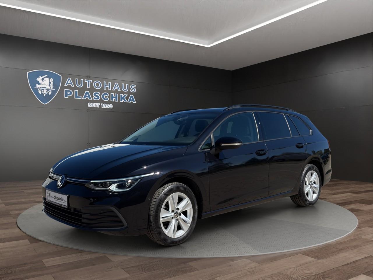 Volkswagen Golf Var. 2.0 TDI DSG Life PANO+STANDHZ+HARMAN-K