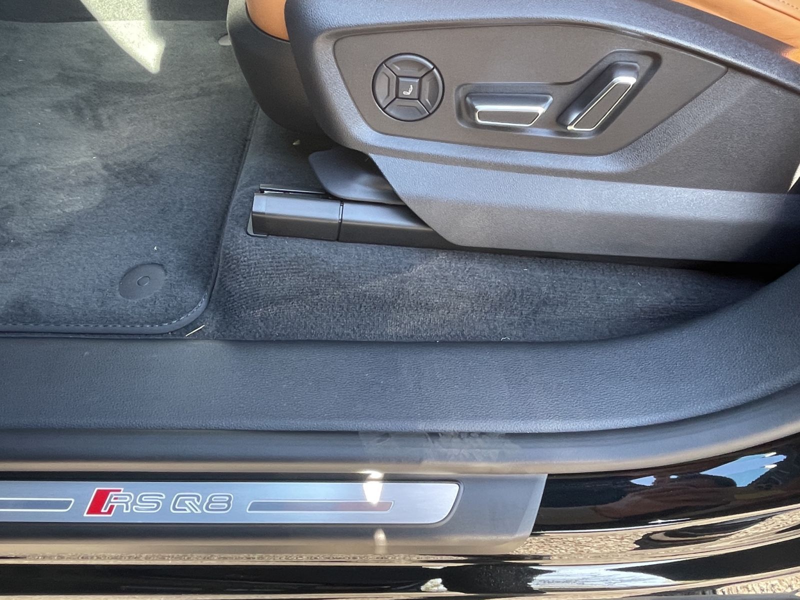 Audi RSQ8 - Bild 25
