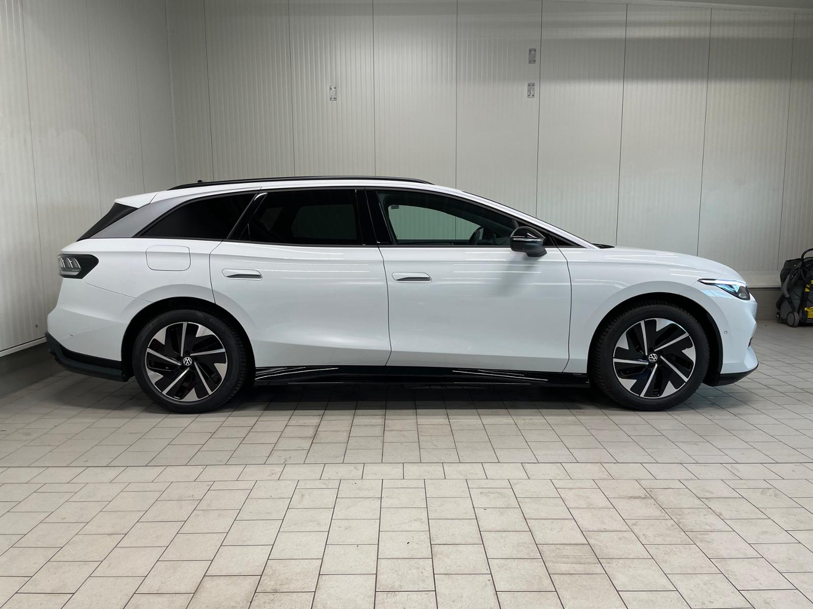 Volkswagen ID.7 Tourer Pro 77kWh AHK IQ.LIGHT WÄRMEPUMPE