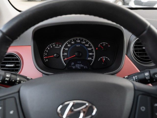 i10 Automatik 87PS Style PANO*NAVI+PDC+4ZYLINDER