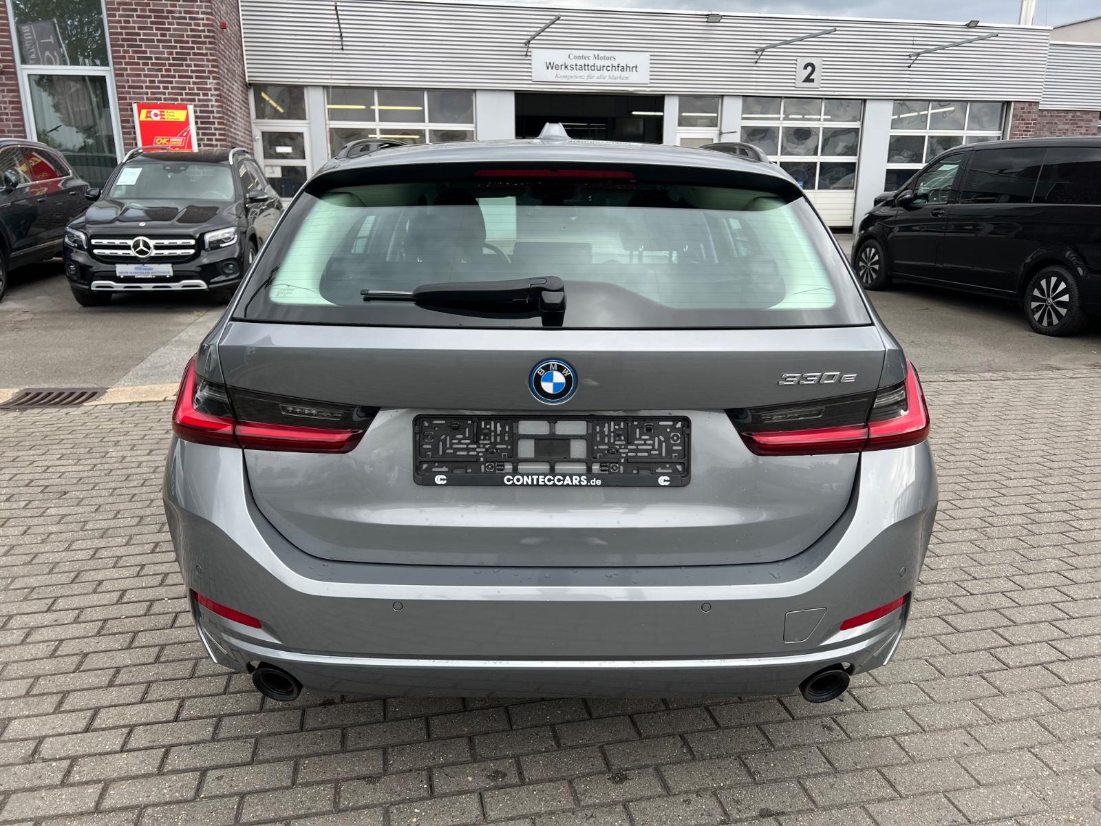 BMW 330e Touring ACC+AHK+Spur+Sportsitze Sensatec
